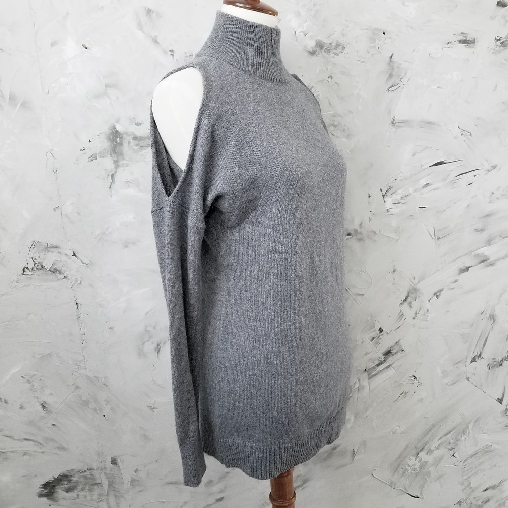Halogen Grey Split Sleeve Cashmere Pullover - image 1